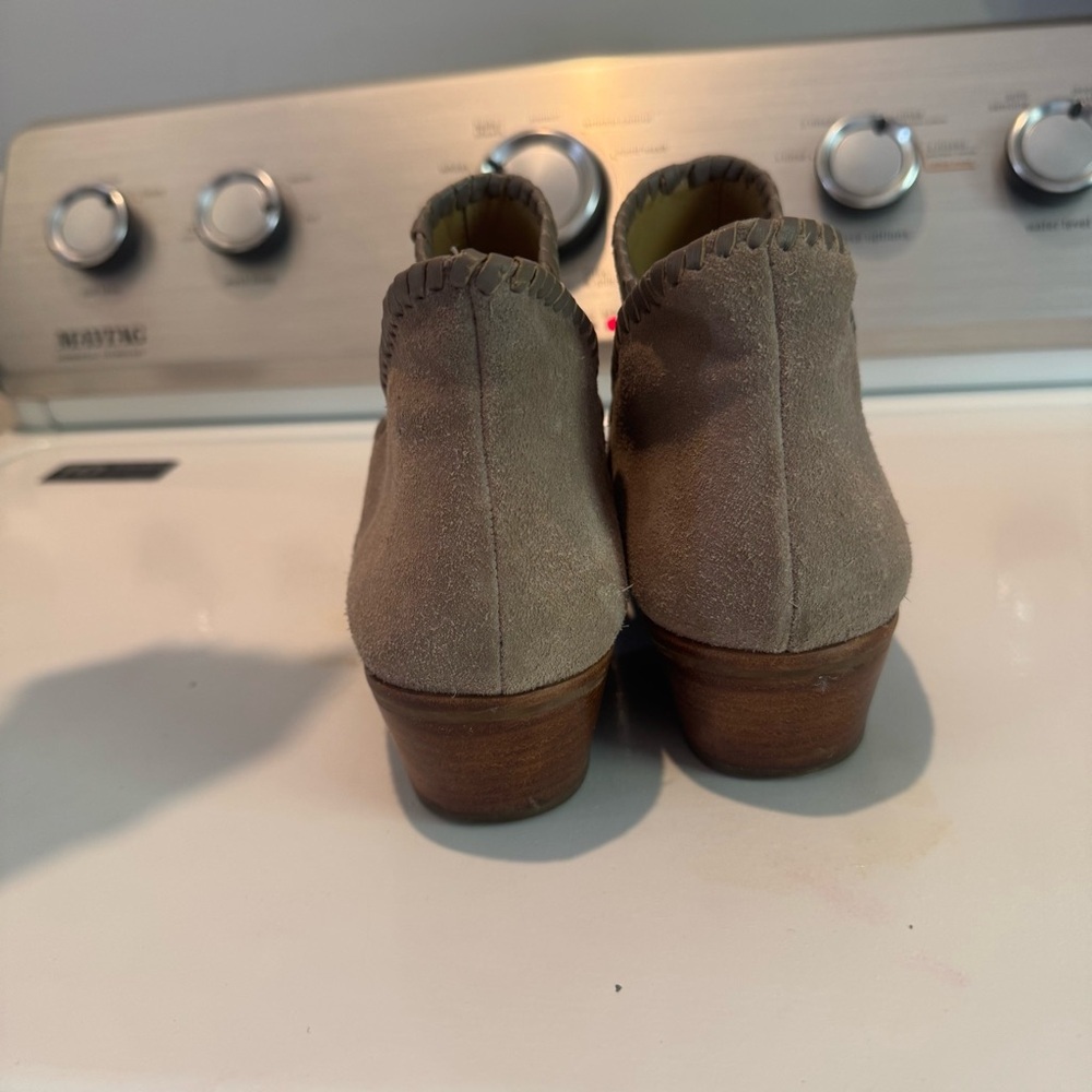Jack Rogers Sadie Suede Bootie  Leather Light Grey 9.5M - Picture 8 of 11